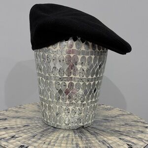 Classic Black Flat Newsboy Men's hat Made in Italy Wool/Cashmere blend Size M
